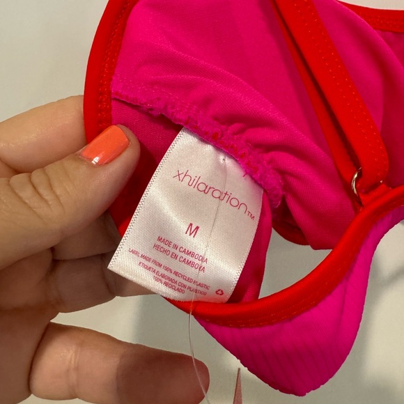 Two NWT bikini tops - size 6 - Picture 4 of 8